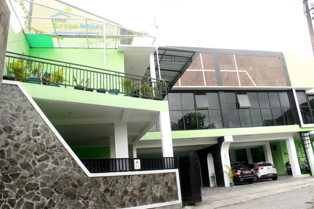 Hotel The Greenhouse Yogyakarta Exterior foto