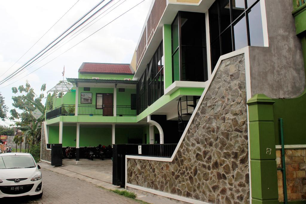 Hotel The Greenhouse Yogyakarta Exterior foto