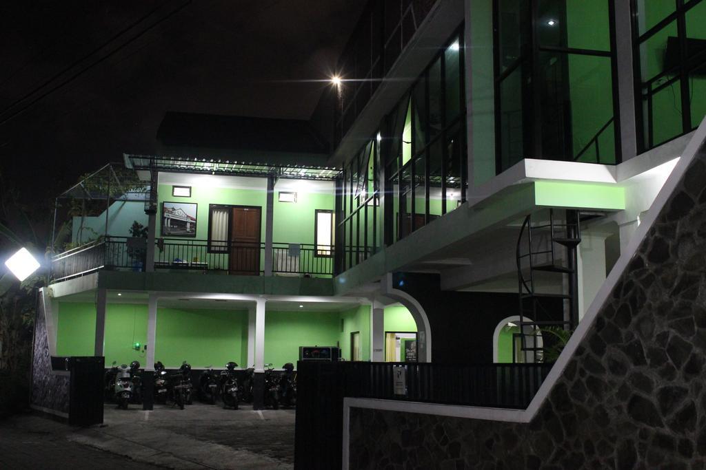Hotel The Greenhouse Yogyakarta Exterior foto